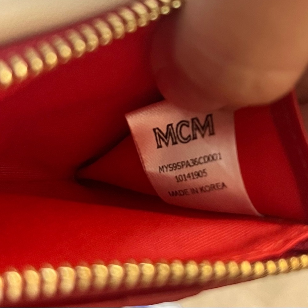 MCM Patricia Tri-fold Wallet - Picture 6 of 8